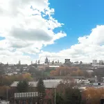 Cozy Centre - Ideal For Long & Contractors - Balcony - Sleeps 4 - Free Wifi * Leeds (West Yorkshire)