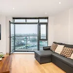 Cozy Centre - Ideal For Long & Contractors - Balcony - Sleeps 4 - Free Wifi Leeds (West Yorkshire)