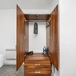 Appartement Cozy Centre - Ideal For Long & Contractors - Balcony - Sleeps 4 - Free Wifi