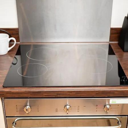 Cozy Centre - Ideal For Long Stays&contractors - Balcony - Sleeps 3 - Free Wifi Leeds (West Yorkshire)