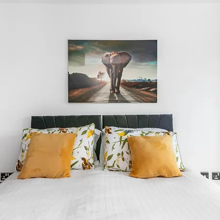 Cozy Centre - Ideal For Long & Contractors - Balcony - Sleeps 4 - Free Wifi Apartment Leeds (West Yorkshire)