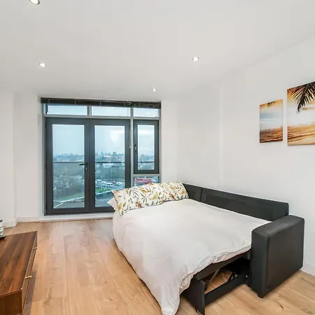 Cozy Centre - Ideal For Long Stays&contractors - Balcony - Sleeps 3 - Free Wifi Apartament