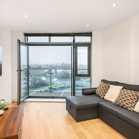 Cozy Centre - Ideal For Long Stays&contractors - Balcony - Sleeps 3 - Free Wifi Apartament
