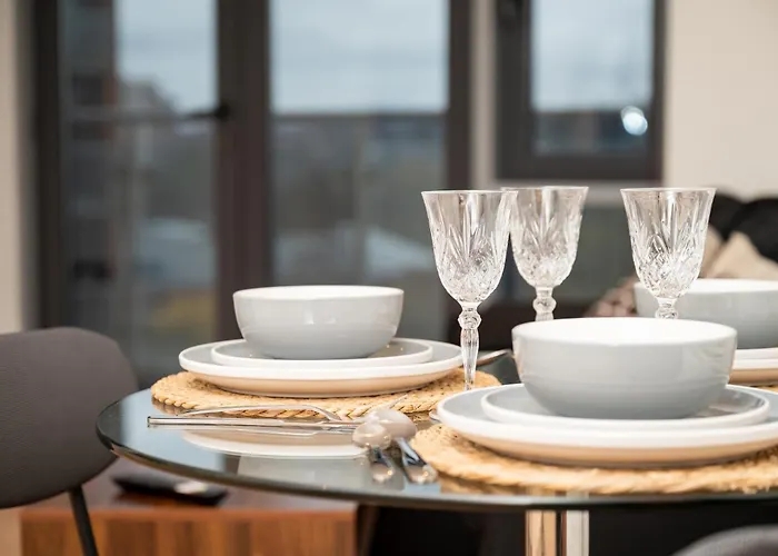 Cozy Centre - Ideal For Long & Contractors - Balcony - Sleeps 3 - Free Wifi