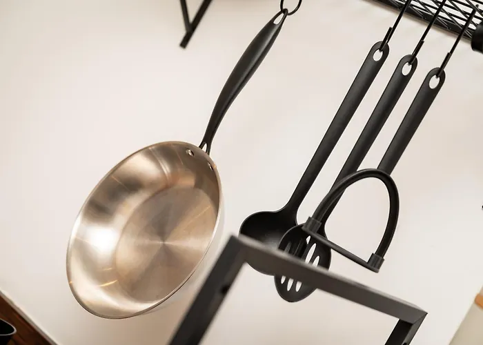 Cozy Centre - Ideal For Long & Contractors - Balcony - Sleeps 3 - Free Wifi * Leeds (West Yorkshire)