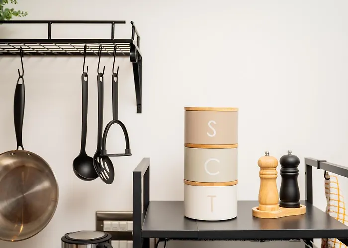 Cozy Centre - Ideal For Long & Contractors - Balcony - Sleeps 3 - Free Wifi