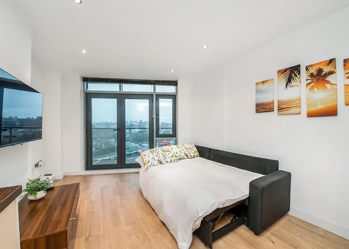 Cozy Centre - Ideal For Long & Contractors - Balcony - Sleeps 3 - Free Wifi Apartamento