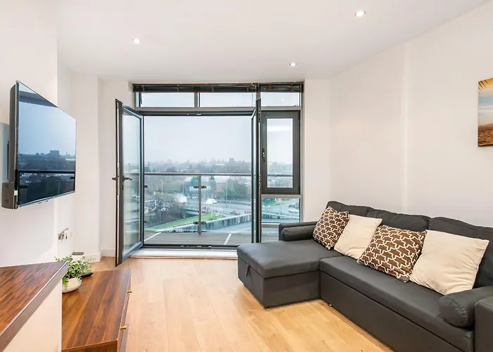 Cozy Centre - Ideal For Long & Contractors - Balcony - Sleeps 3 - Free Wifi Apartamento