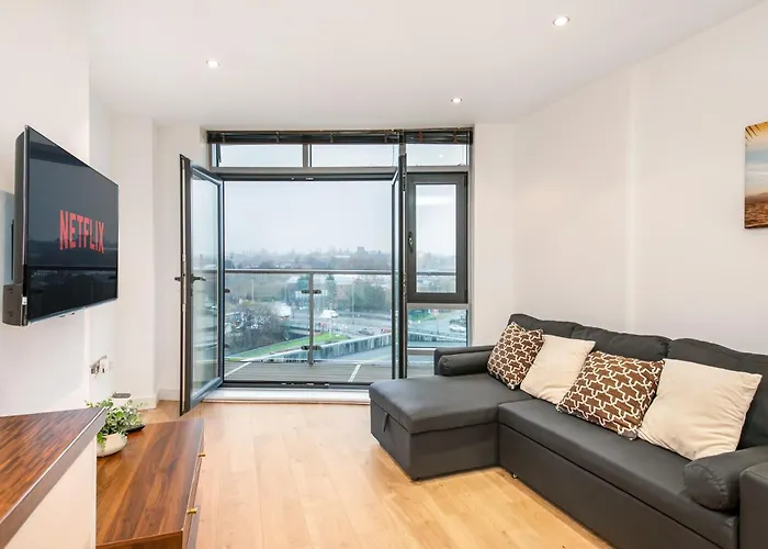Cozy Centre - Ideal For Long & Contractors - Balcony - Sleeps 3 - Free Wifi Leeds (West Yorkshire)