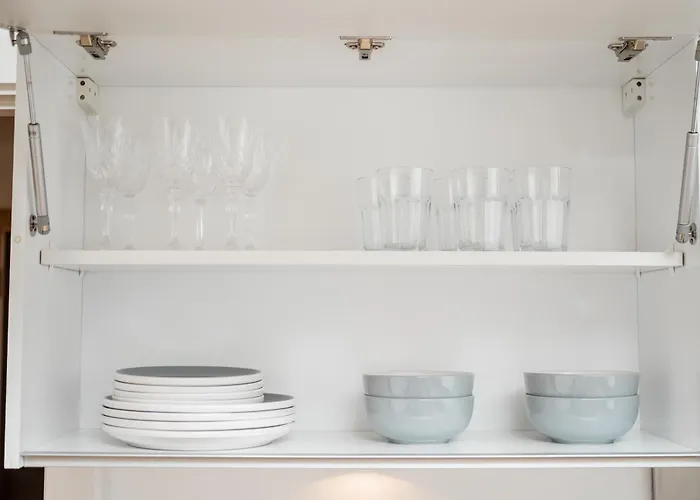 Apartamento Cozy Centre - Ideal For Long & Contractors - Balcony - Sleeps 3 - Free Wifi *